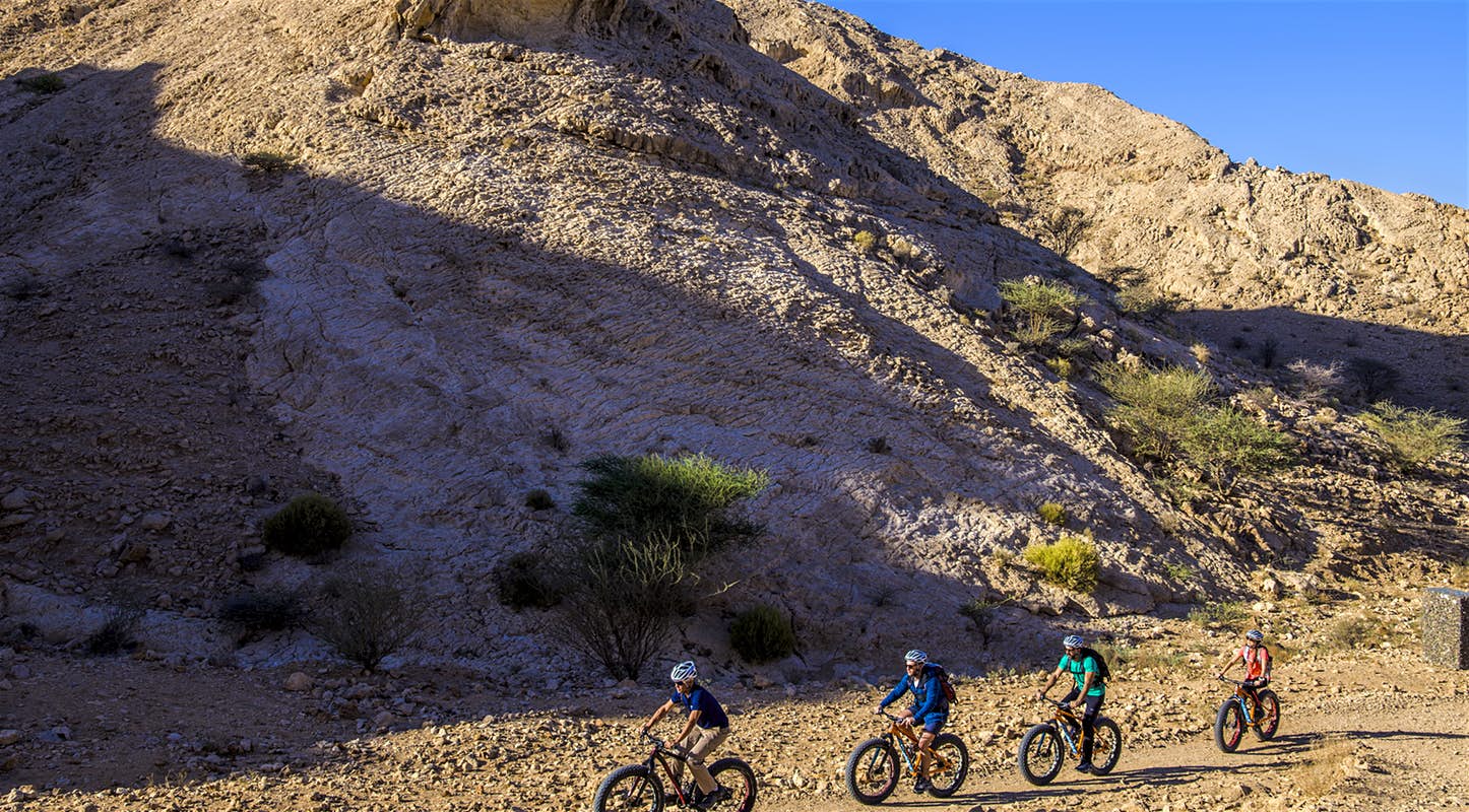 6_desert_cycling_0